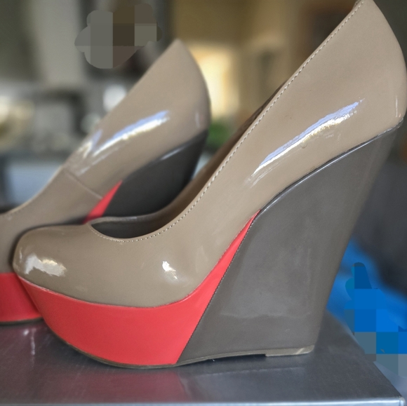 NIB!! Tan and Pink Platform Wedge Heels size 10 - Picture 3 of 8